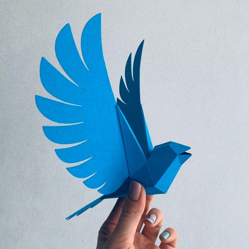 BlueBird - 自分で作る低ポリゴンの空飛ぶ鳥、幾何学的な鳥、紙
