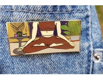 Lotus Legs Enamel Pin - Ivory Tone