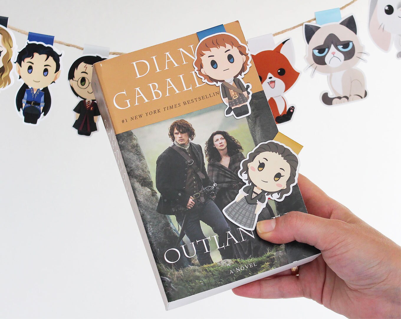 Jamie and Claire - Magnetic bookmarks (BIG) || scottish, book lover g…