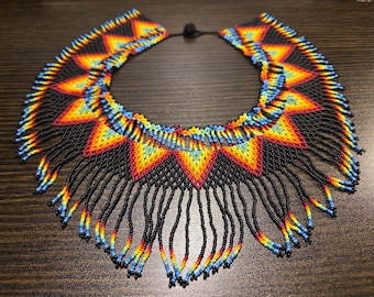 Collier huichol avec franges sud-ouest et perles faites main