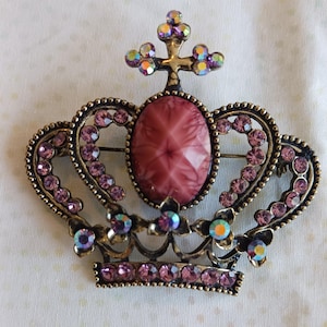 Vintage Costume Jewelry Gold Toned Crown Brooch Pin with Pink, Purple and Iridescent Rhinestones
