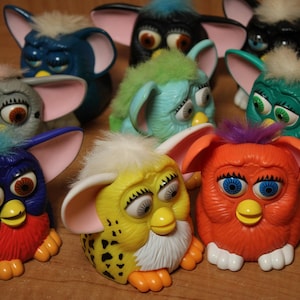 Furby Vintage Tiger Electrics 1998 ~ McDonalds Happy Meal Toy ~ Hallmarked & Dated ~Collectible