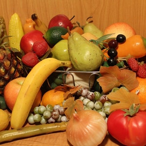 Artificial Fruit & Vegetables ~ Bundles ~ Realistic ~ Natural Size/Color ~ Textured ~ Decorative ~ Kitchen ~ Restaurant ~ Decor ~ Faux Food