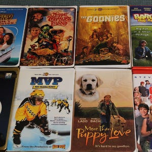 Family Entertainment Movies ~ VHS Movie Video Tapes ~ G/PG Ratings ~ Calm Shell Cases ~ Originals
