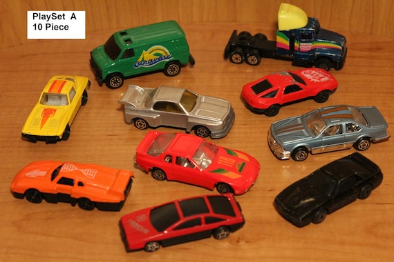 ◉YOU＆CAR1/64ジオラマ【LBWK】➕【spoon】2点セット【新品】 楽天市場】ユーアンドカー You&Car 1/64 リフト付 ガレージ