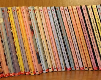 【Familyさま】* vintage souvenir book ❀ 小さな本 Sylvanian Families Japanese BOOK Doll Craft Book art