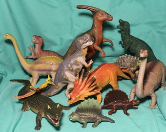Vintage Dinosaur Figures Lot (22) – Retro Prehistoric Toy Animals