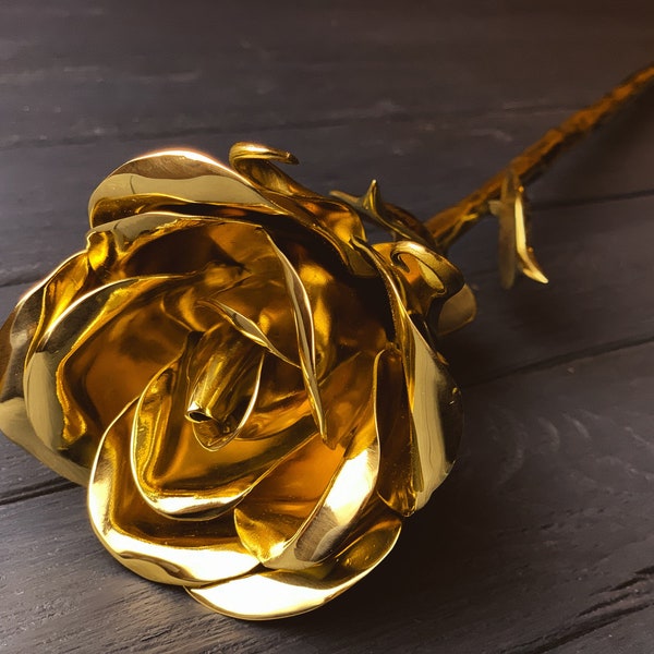 Rosa in bronzo forgiato, regalo per l'anniversario in bronzo, regali di nozze per 8 anni, scultura in bronzo, fiori in bronzo, regalo per l'ottavo anniversario per lei, bronzo