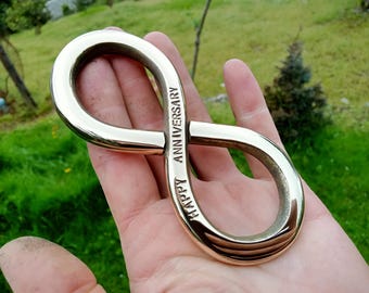 Regalo de aniversario de bronce, regalo de octavo aniversario para ella, número 8 de bronce, 8 de bronce, regalos de octavo aniversario, regalo para ella, escultura de bronce