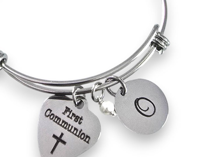 First Communion Bracelet, Communion Gift, Girls First Communion Gift, Religious Jewelry, Personalized Communion Charm Bracelet, Engraved