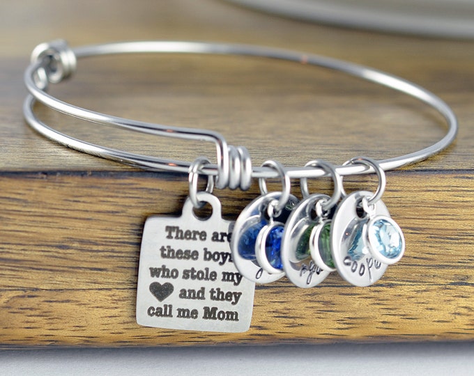 There's this boy who stole my heart he calls me mom bracelet / Mother and Son Bracelet, Mothers Jewelry, Mothers Day Gift, Mothers Bracelet