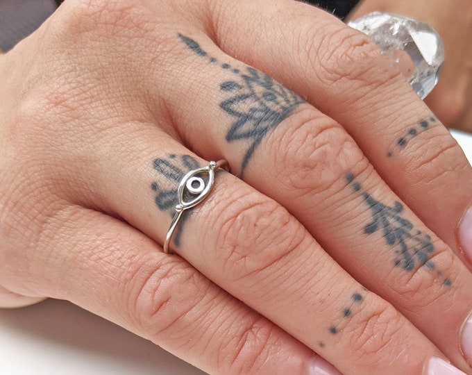 Evil Eye Ring, Silver Ring, Evil Eye Jewelry, Stacking Rings, Birthday Gifts for Her, Gift for Women, Minimalist ring, Evil eye ring