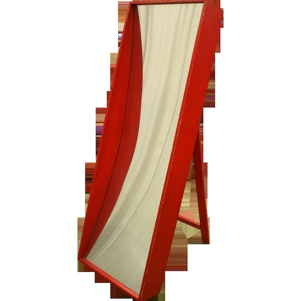 Funhouse Carnival Circus Mirror Sheet seulement 6 pieds x 2 pieds. Mettre dans le cadre ou simplement s’amuser avec CADRE NON INCLUS Envoyé dans un tube en carton