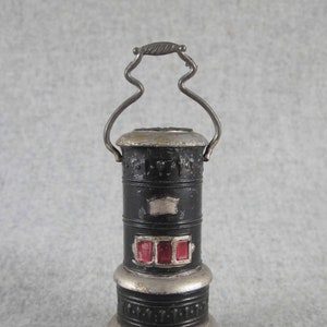 Enameled Miniature Cast Metal 1&quot; 1:12 Scale Portable Kerosene Parlor Stove Gerlach for Tynietoy Dollhouse Furniture 1920s