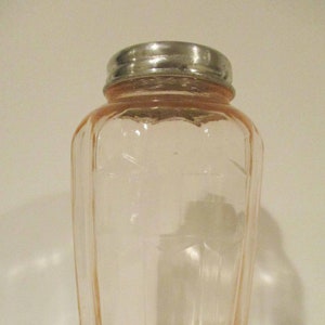 Pink Jeanette Jennyware Panelled Salt or Pepper or Spice Shaker Depression Era 1930s