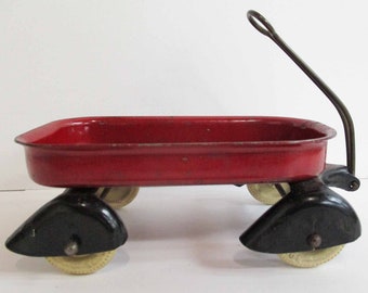 Art Deco Wyandotte Steel Streamlined Toy Doll Wagon with Skirted Fenders 5" Long 1930s