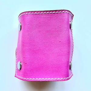 Cartera de muñeca Cartera de muñeca de cuero, Cartera de puño de cuero, Pulsera de puño de cuero, Cartera de muñeca para mujer, Cartera rosa, Cartera rosa con blanco