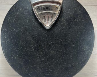 The Brearley Company 1964 MCM mechanical bathroom scale Mid Century Steel 300lbs