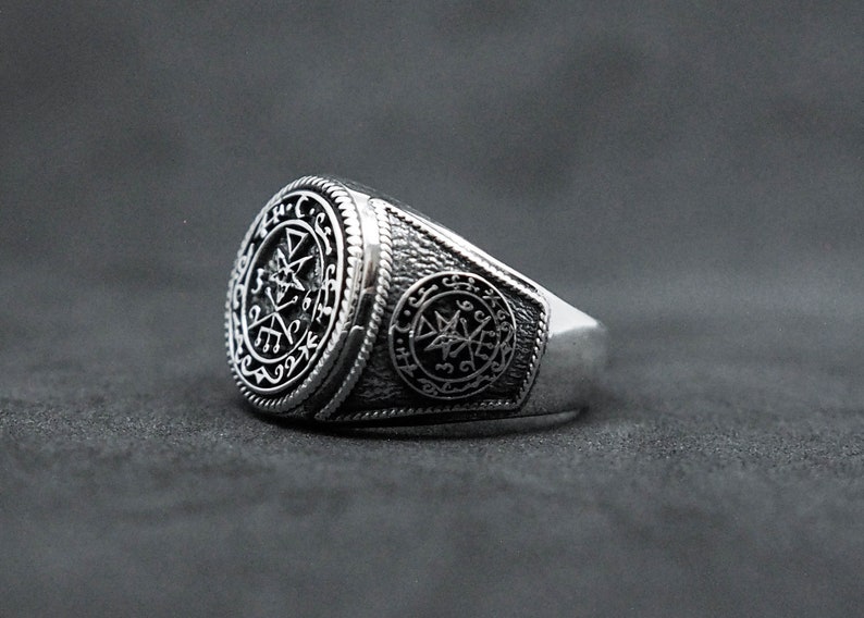Lilith Sigil Ring Goetia Seal Amulet Ring Sigil of Lucifer - Etsy