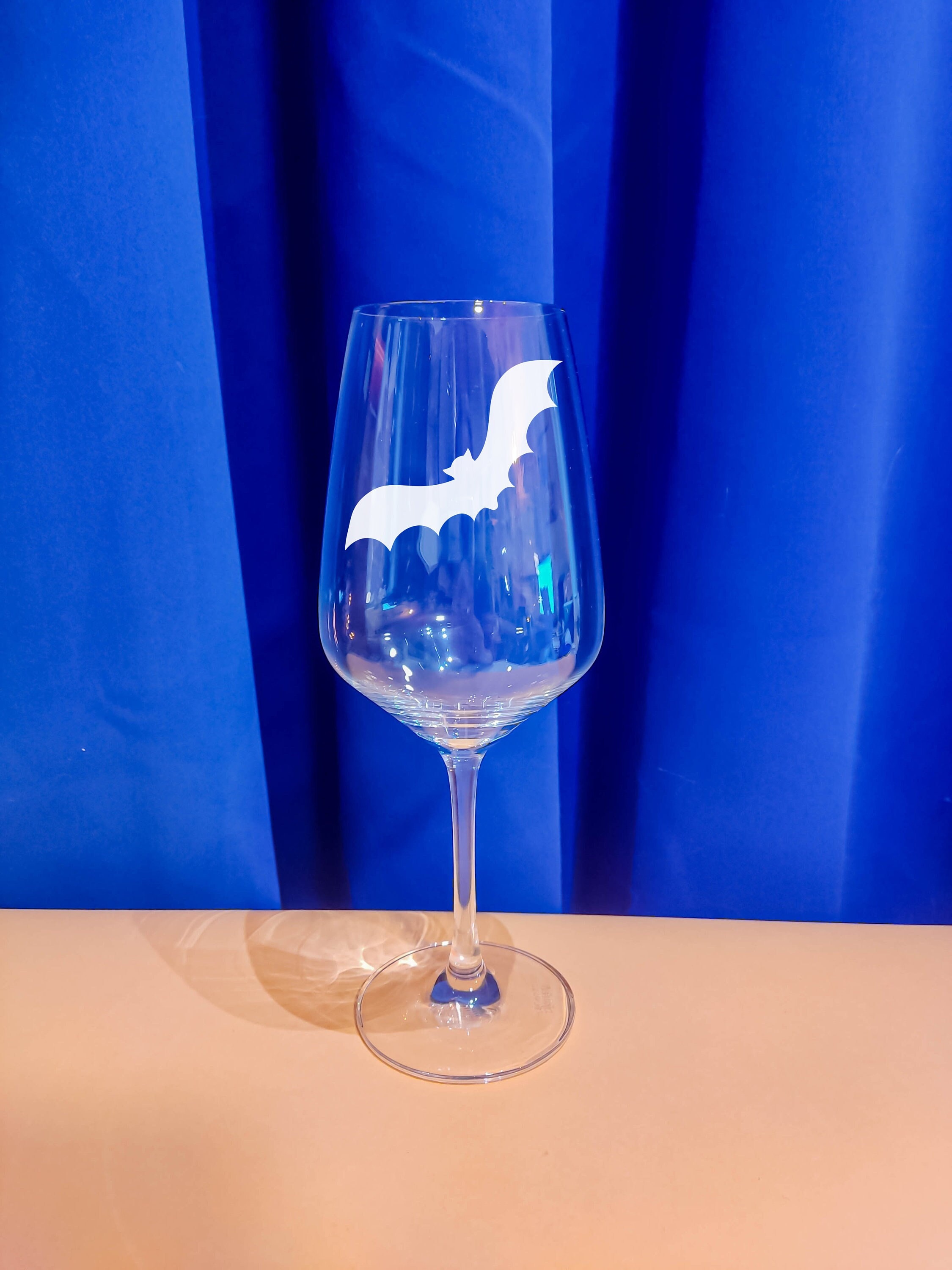 Bat Colony Etched Stemless Wine Glass