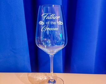 Personalisiertes Weinglas mit Name und Eltern des Bräutigams Motiv | Gläser für Eltern des Bräutigams mit Namen | Geschenke mit Wunschgravur