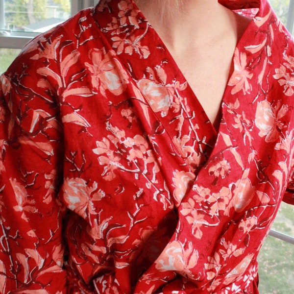 Robe rouge naturelle à imprimé bloc, manteau de maison en coton 100 % indien avec poche