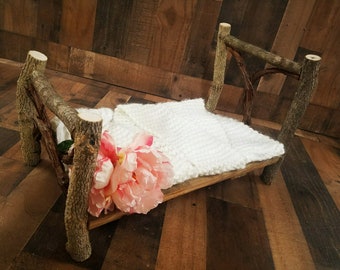 LITTLE LOG BED baby prop wooden infant props,toddler photography props, handmade photo props,natural wood baby bed prop,rustic prop