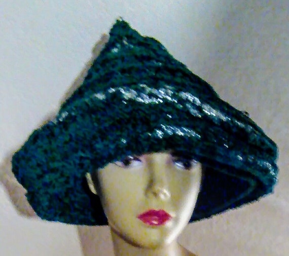 Vintage Novelty Crochet Hat - image 2