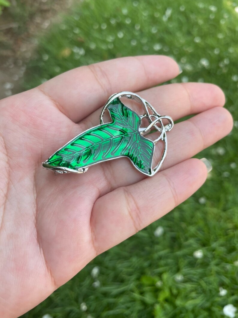 NLP Inc The Lord of the Rings - Broche de la Lorien - Elven Green Leaf brooch
