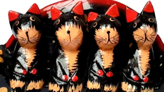 Hogar Y Decoracion Cat Family Couch 1970s Wood 4 Cats Black Red
