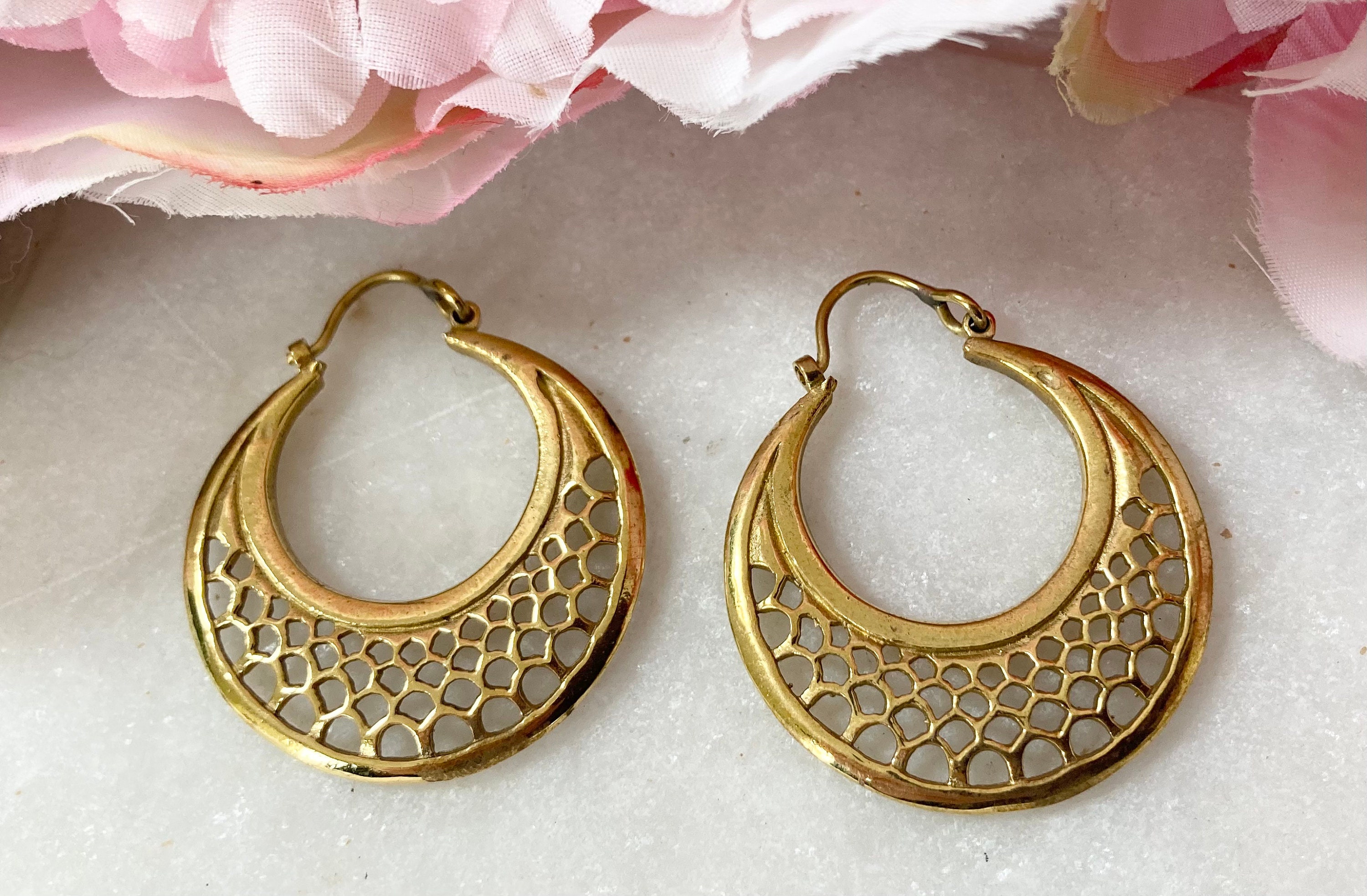 Beehive earrings deals