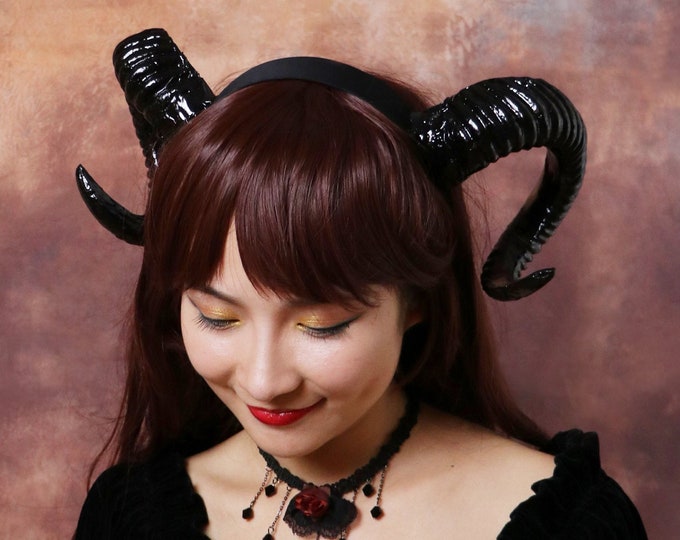 Black Horn Forest Gothic Demon Nymph Ram Horn Headdress Headband Punk Evil sheep Diablo Photography Cosplay【NALUMI】