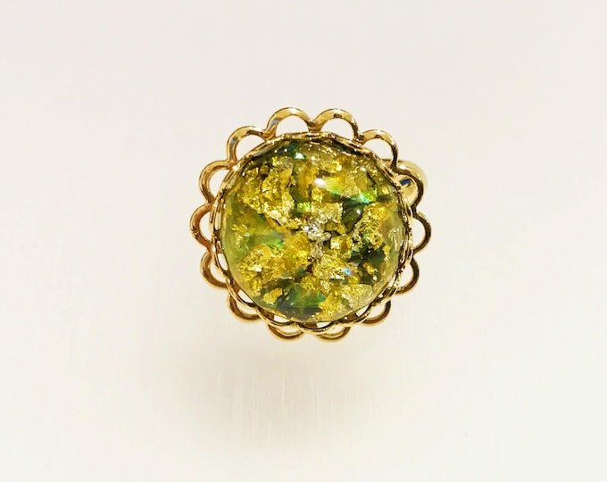 Resin Ring, Silver Gold Plated Crown Oval Seashell Black Gold caldesia Rainbow Glow Reflection 20mm circle