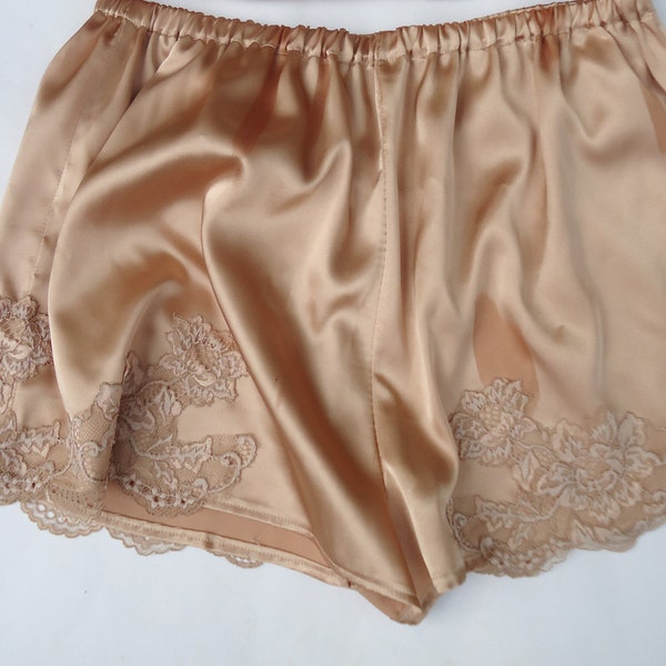 Silk panties,silk shorts with beige lace,silk panties,silk lingerie,silk shorts for women,a gift  for her