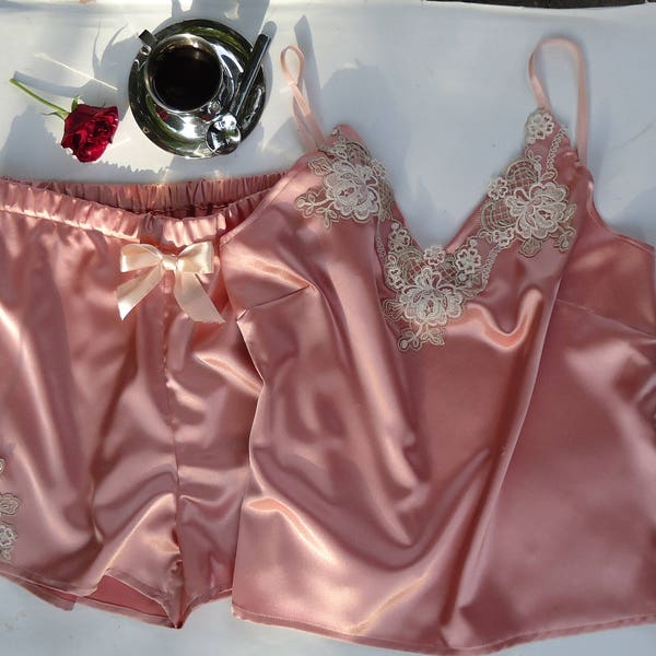 Satin pyjama sets,wedding lingerie,pink lingerie,bridal lingerie, pyjama set