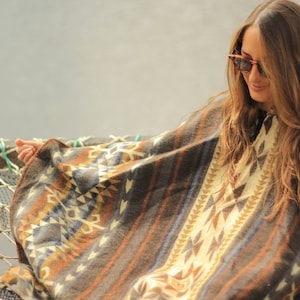 Alpaca Wool Poncho - Ancestral Design Poncho - Hooded Poncho - Poncho for men and women - Alpaca Geometric Poncho - Ancestral Brown Poncho