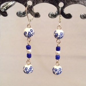 Blue and White Floral Silver Dangle Earrings; Floral Beaded Earrings; Flower Earrings; Handmade Earrings; Floral Earrings; Jewelry Gift