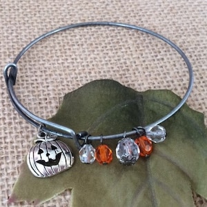 Halloween Jewelry; Pumpkin Bracelet; Pumpkin Charm Bracelet; Halloween Bracelet; Halloween Charm Bracelet; Pumpkin Charm; Pumpkin Bracelet