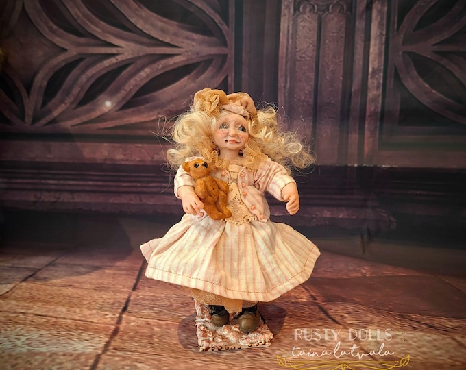 1:12 Scale Doll - 1/12 Dollhouse Doll - Miniature Doll - Dollshouse