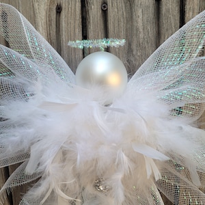 Deko Mesh Engel Baum Topper Ornament Weißer Kranz Eleganter Kranz Weihnachtsdeko Feiertagsdeko Friedhofsdeko Engel Federkranz Dekor
