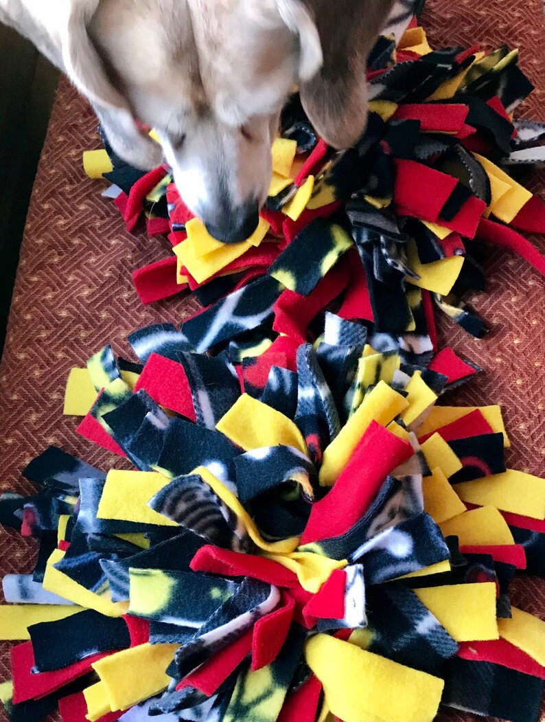 Small Snuffle Mat Small Dog Snuffle mat Small Breed Toy Breed Dog Fun Fleece Toy Stimulation Toy Treat Dispenser
