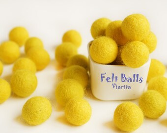 Pompon in feltro di lana giallo, 20 mm Pompon fatti a mano