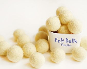 Pompon in feltro di lana giallo 20 mm, Pompon artigianali fatti a mano
