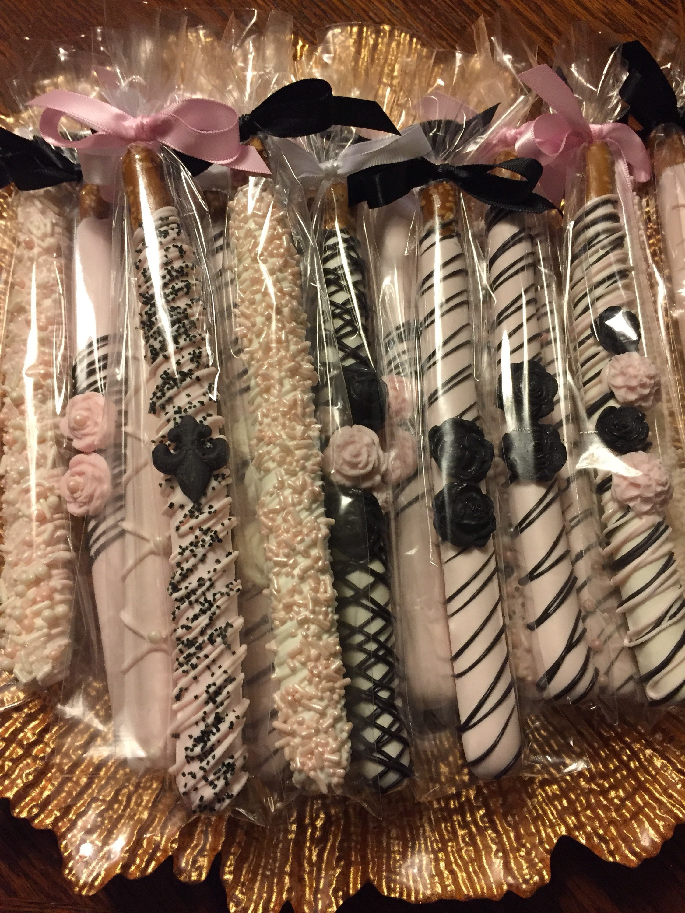 LV Louis Vuitton Theme Chocolate Covered Pretzels Treats - The Brat Shack  Party Store