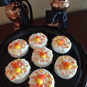Fall/Thanksgiving/Halloween/(1Doz) White Chocolate Covered Double stuffed Oreo Cookies with Candy Corn topping/Parties/October Birthday