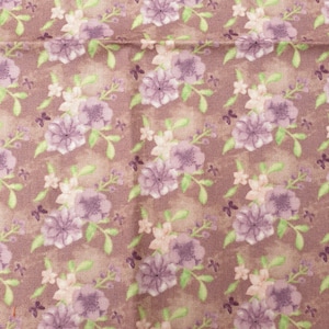 Lilac Floral fabric UK 100% Cotton Material Fat quarter Patchwork Flowers Purple Plants Leafs Pink Field