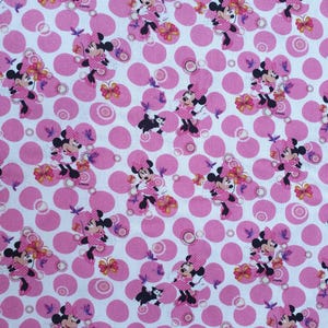 Minnie Maus Polka Dot Stoff uk 100% Baumwolle Material Walt Disney Pink Blumen Schmetterlinge Schleifen und Kleider