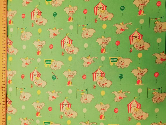 Dumbo elephant fabric 100/% COTTON METRE MATERIAL Timothy mouse flying Disney