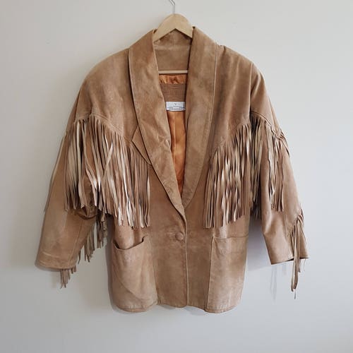 Vintage tan leather fringe jacket, leather ranch fringe jacket, beige leather coat, 80 s shops clothing, 80 s leather, size men's small, women's M