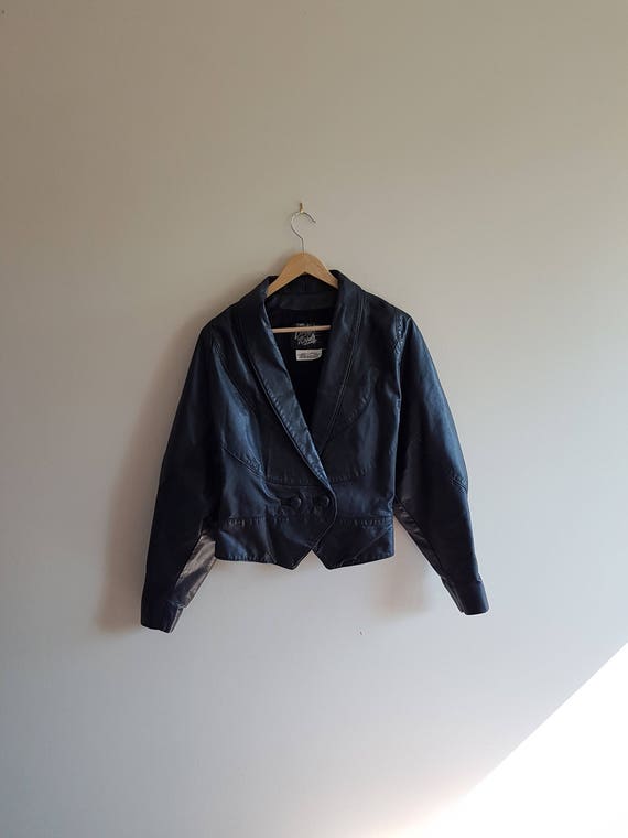 Vintage women's leather jacket, crop top, short l… - image 2
